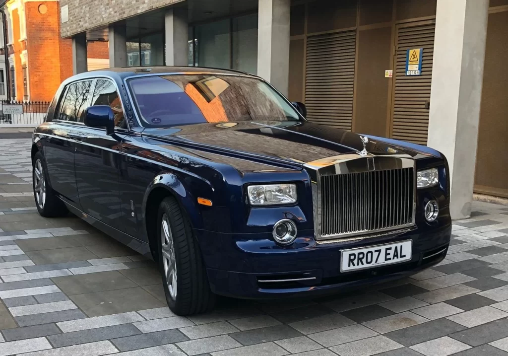 Rolls-Royce в Лондоне.
